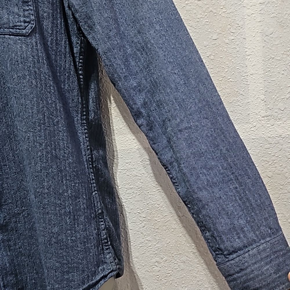GAP Blue Long Sleeve Button Down Flannel Top - Picture 3 of 10